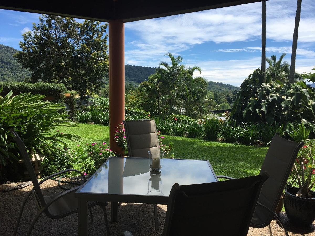Hideaway On Hillview Apartamento Cairns Exterior foto